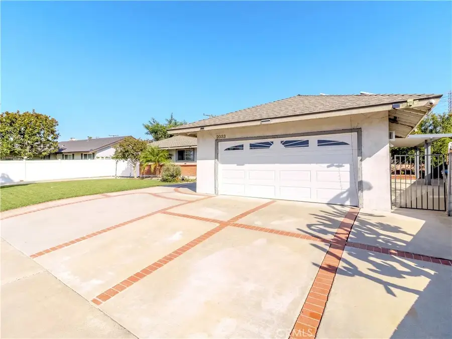 2033 N Diamond, Orange, CA 92867 - Image #3