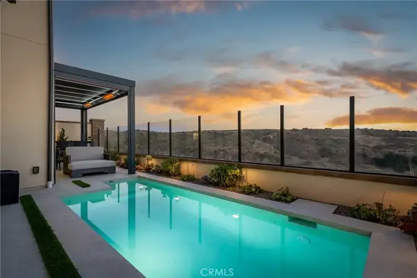 208 Canterbury, Irvine, CA 92618