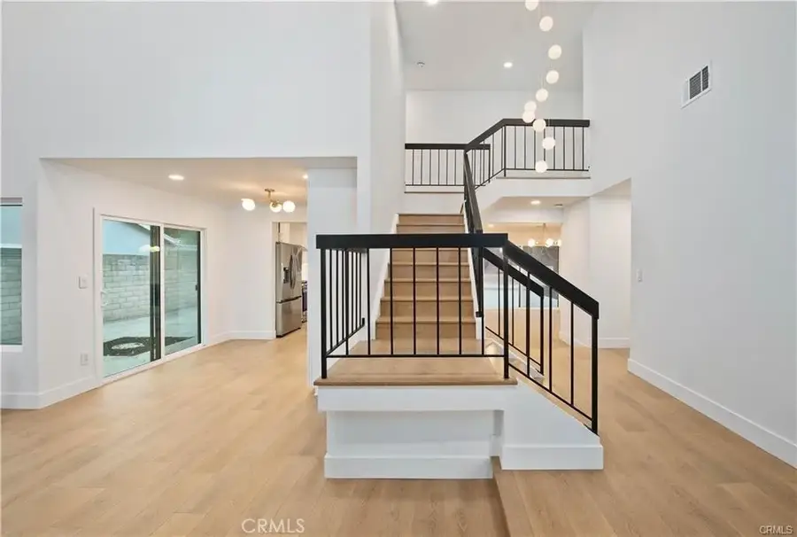 18611 Lassen, Northridge, CA 91324 - Image #2