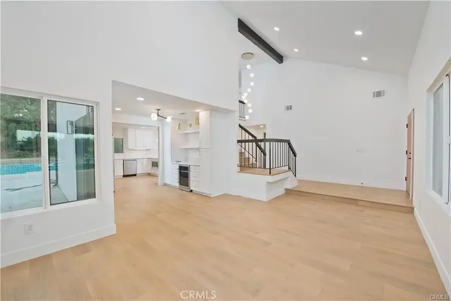 18611 Lassen, Northridge, CA 91324 - Image #3