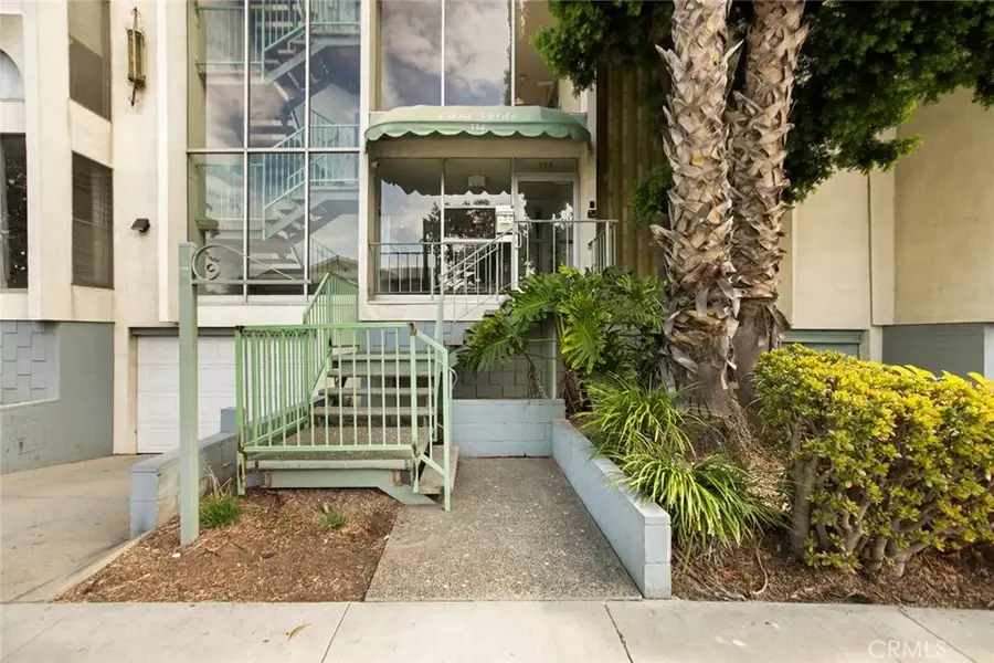 334 Gladys Avenue #305, Long Beach, CA 90814 - Image #2