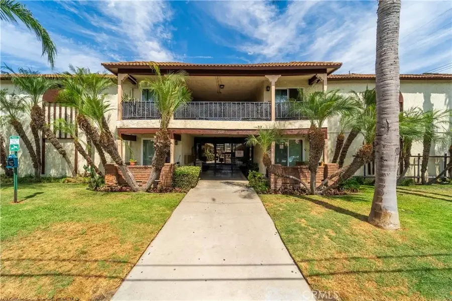 2221 E Lenita Lane, Santa Ana, CA 92705 - Image #2