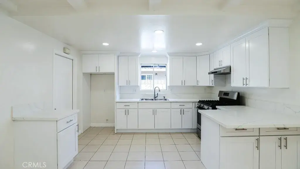 2910 W Cubbon, Santa Ana, CA 92704 - Image #1