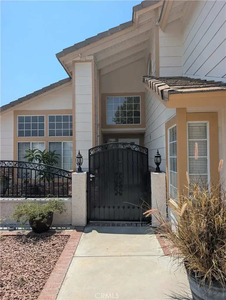 13437 Chrystal Court, Fontana, CA 92336 - Image #2