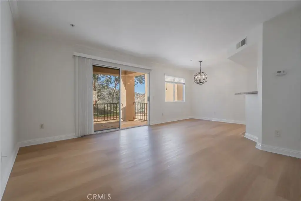 2572 Avenida Del Vista #m102, Corona, CA 92882 - Image #1