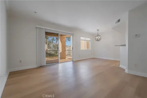 2572 Avenida Del Vista #m102, Corona, CA 92882