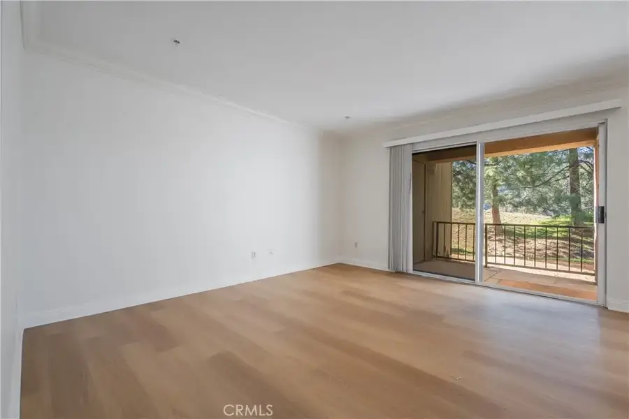 2572 Avenida Del Vista #m102, Corona, CA 92882 - Image #3