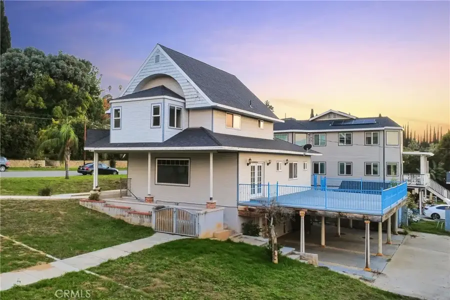 261 E Crescent Avenue, Redlands, CA 92373 - Image #2