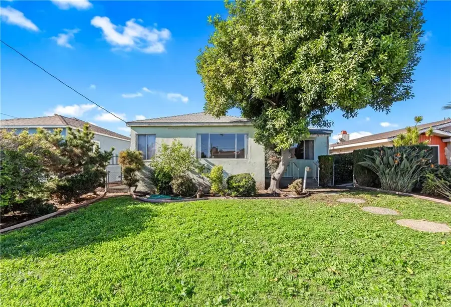 12235 Menlo Avenue, Hawthorne, CA 90250 - Image #2