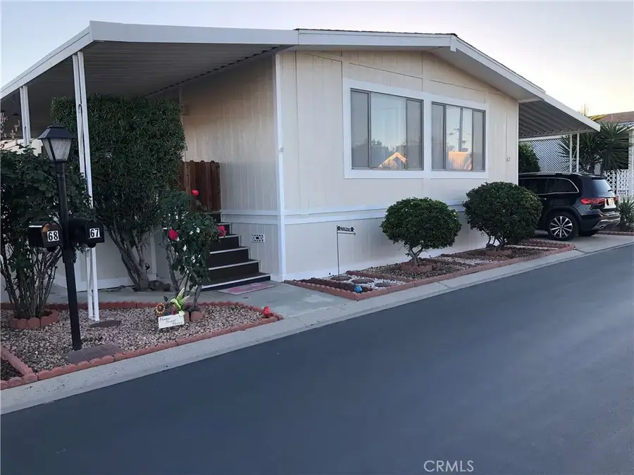307 S Smith, Corona, CA 92882 - Image #2
