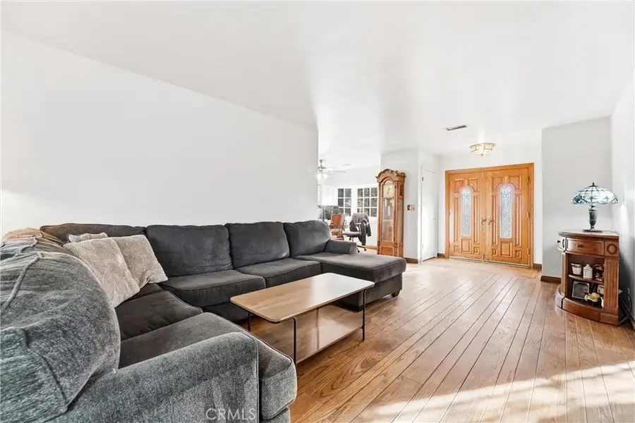 715 Mountain View Street, Altadena, CA 91001 - Image #3