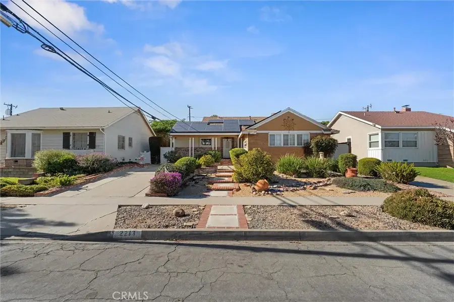 2213 Knoxville Avenue, Long Beach, CA 90815 - Image #2