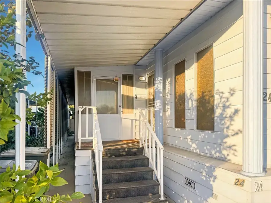 201 W Collins #24, Orange, CA 92867 - Image #2
