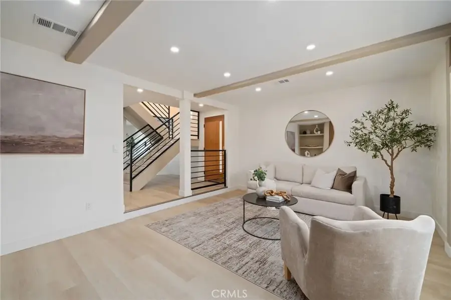 332 Flint Avenue, Long Beach, CA 90814 - Image #3