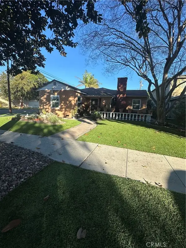 2690 Oregon, Long Beach, CA 90806