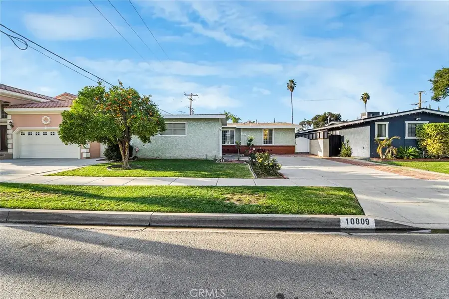 10809 Pangborn Avenue, Downey, CA 90241 - Image #2