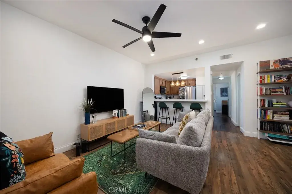 720 W 4th #110, Long Beach, CA 90802 - Image #1