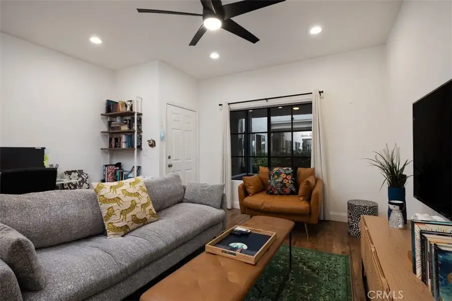 720 W 4th #110, Long Beach, CA 90802 - Image #3