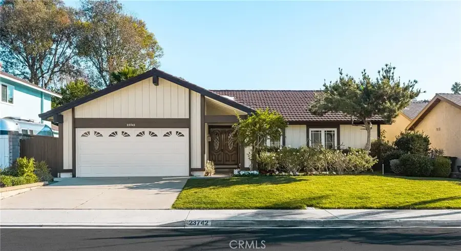 23742 Via Navarra, Mission Viejo, CA 92691 - Image #2