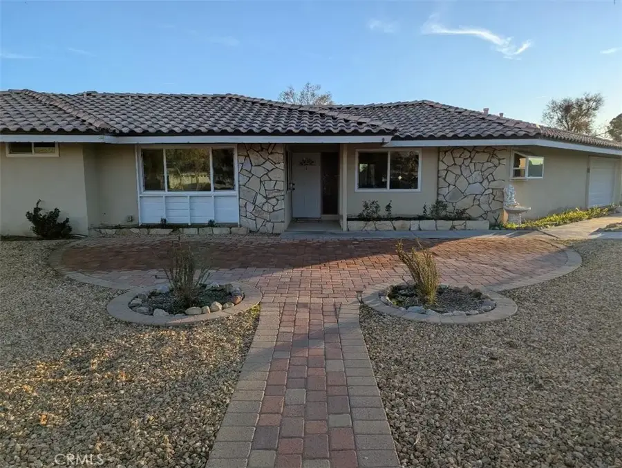 19989 Crow, Apple Valley, CA 92307 - Image #2