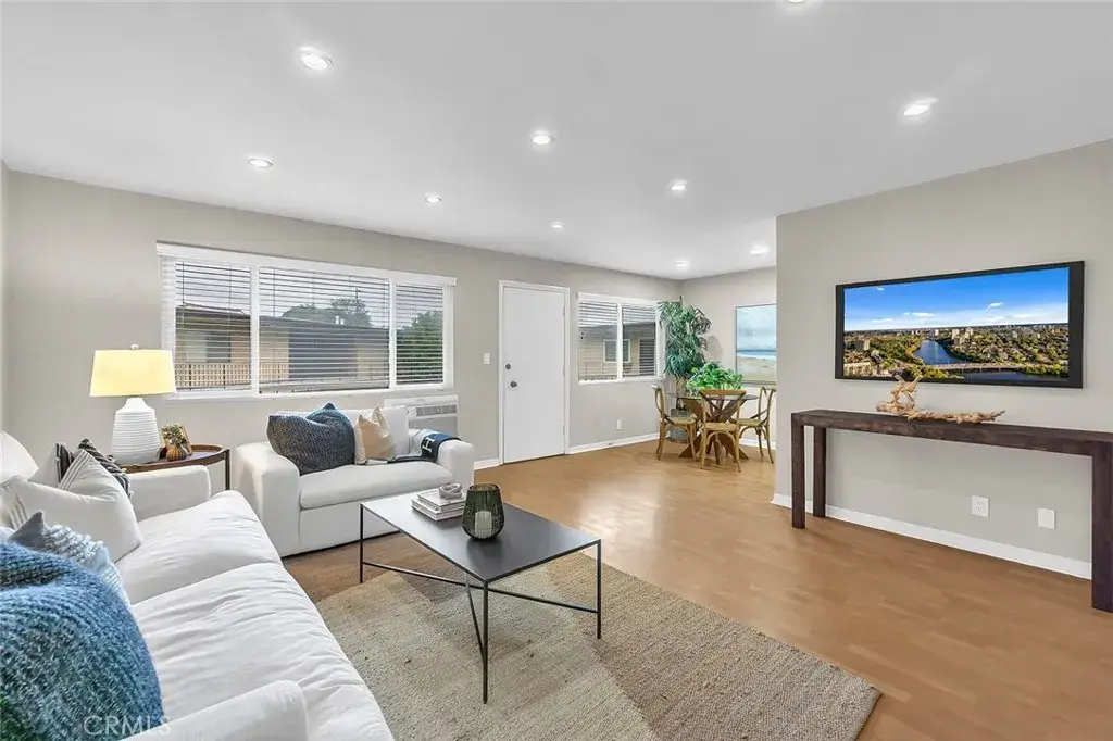 3907 La Crescenta Avenue #208, La Crescenta, CA 91214 - Image #1