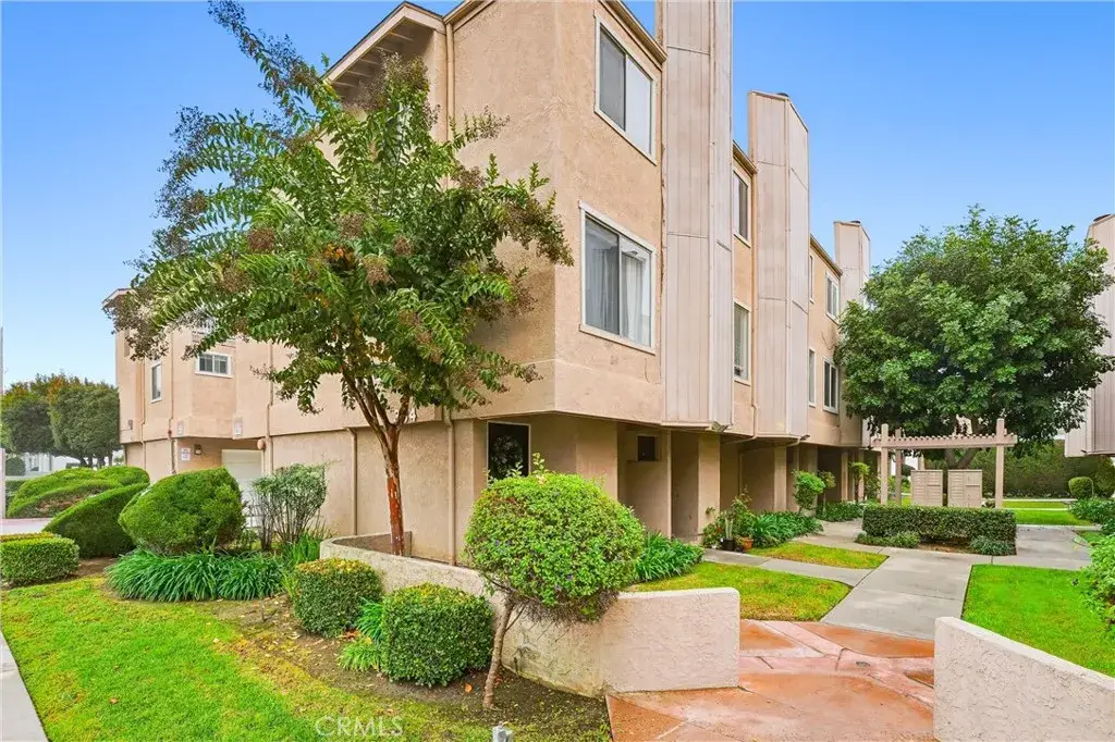334 S Walnut #D, Brea, CA 92821 - Image #1