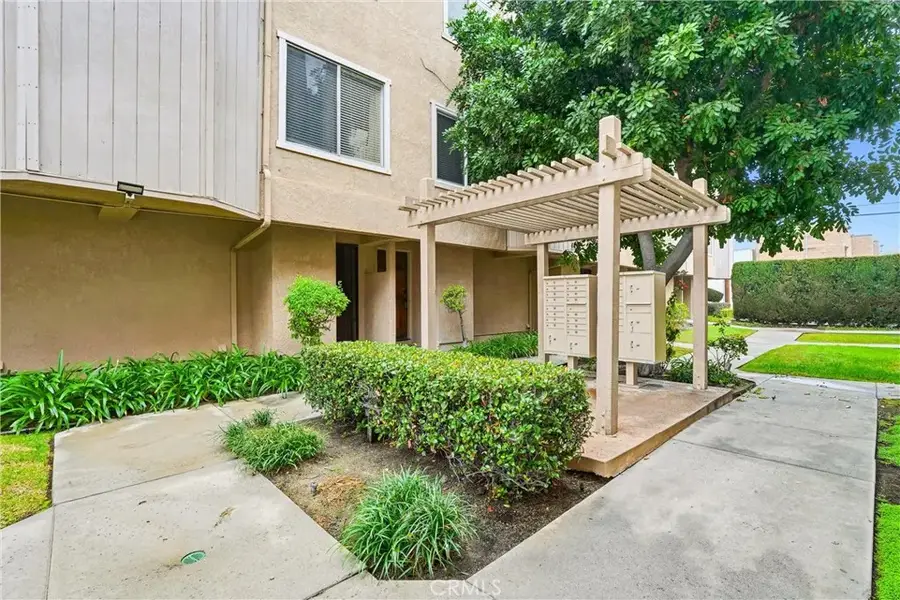 334 S Walnut #D, Brea, CA 92821 - Image #2