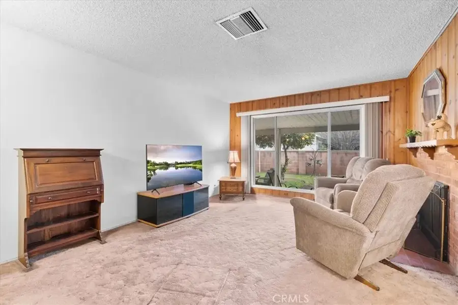 10462 Molette, Bellflower, CA 90706 - Image #3