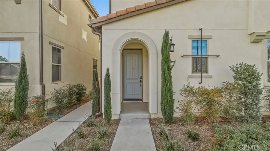16122 Meadowhouse Avenue, Chino, CA 91708 - Image #2