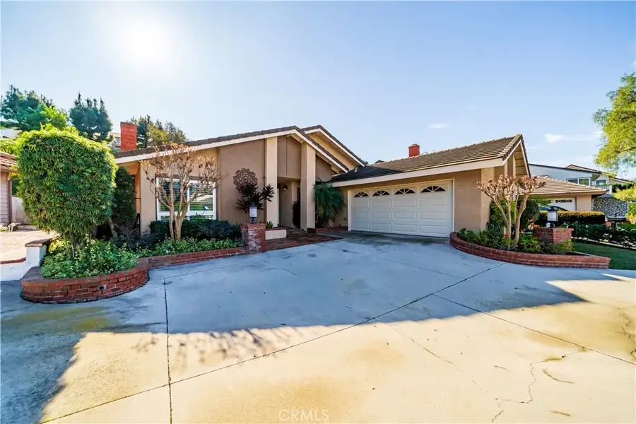6430 E Oakview Lane, Anaheim, CA 92807 - Image #2