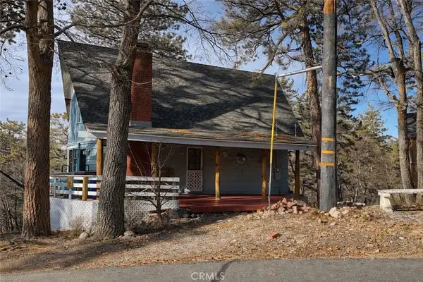 1172 Crags Lane, Fawnskin, CA 92333