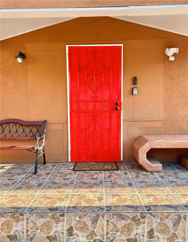 1364 E 61st, Los Angeles, CA 90001