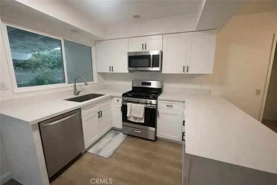 559 Traverse, Costa Mesa, CA 92626 - Image #2