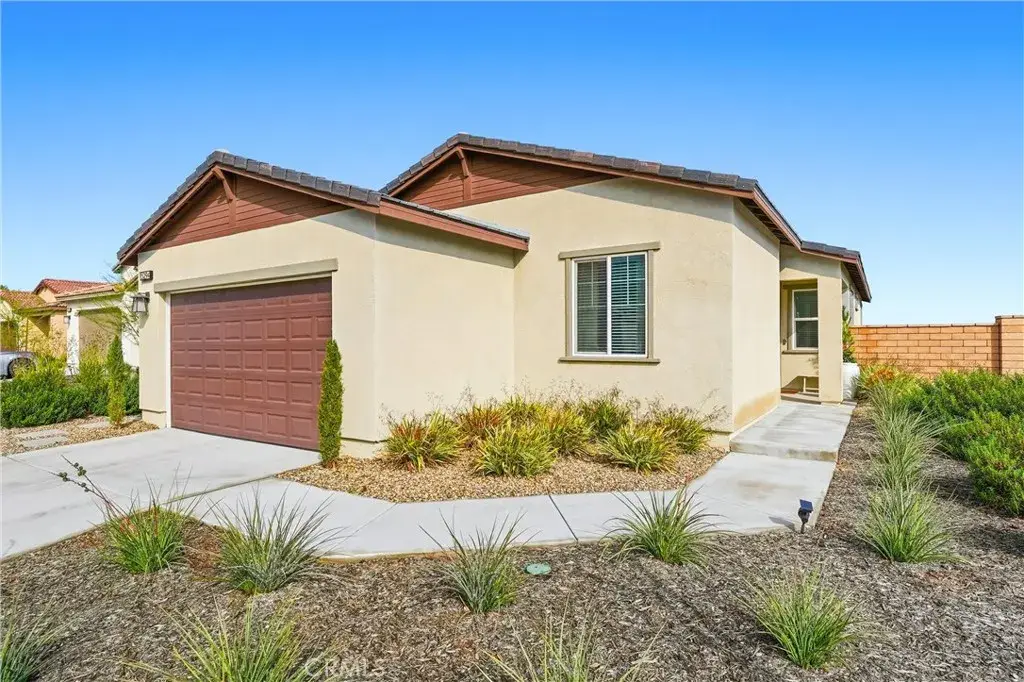 15294 Highland Park Court, Lake Elsinore, CA 92530 - Image #1