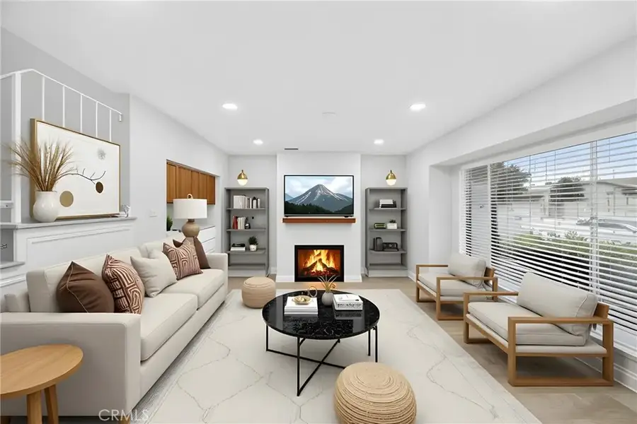 11360 166th #10, Cerritos, CA 90703 - #2