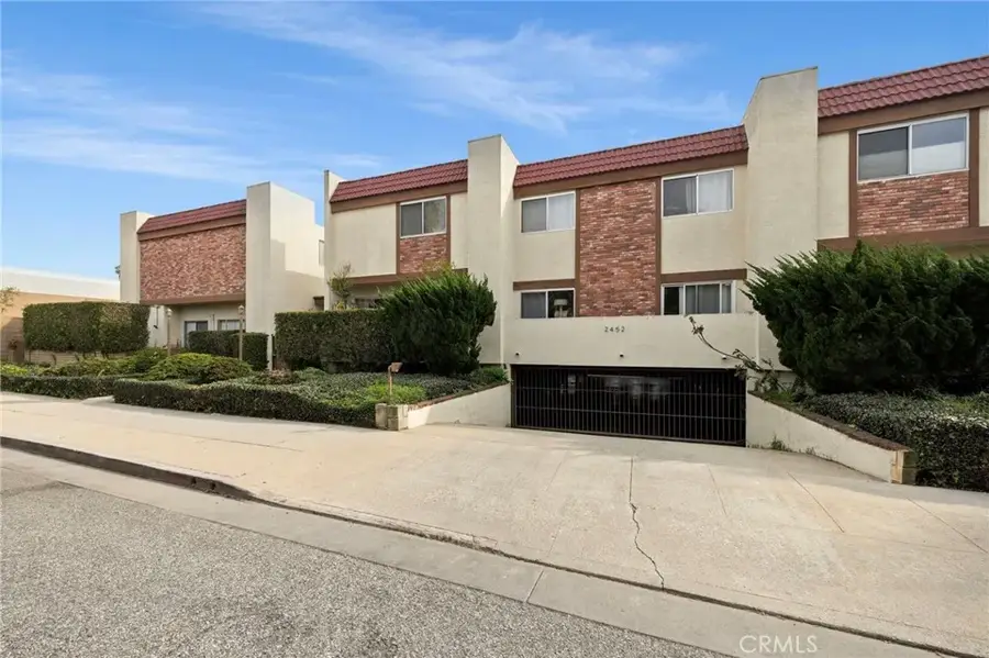 2452 Chelsea Place #M, Santa Monica, CA 90404 - Image #2