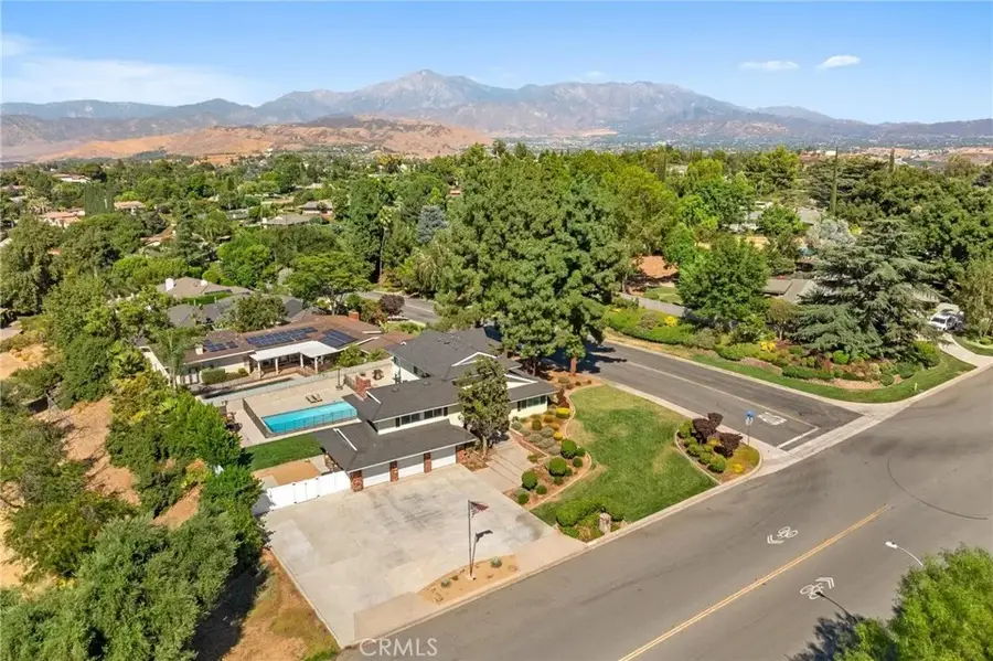 30746 E Sunset Drive South, Redlands, CA 92373 - #3