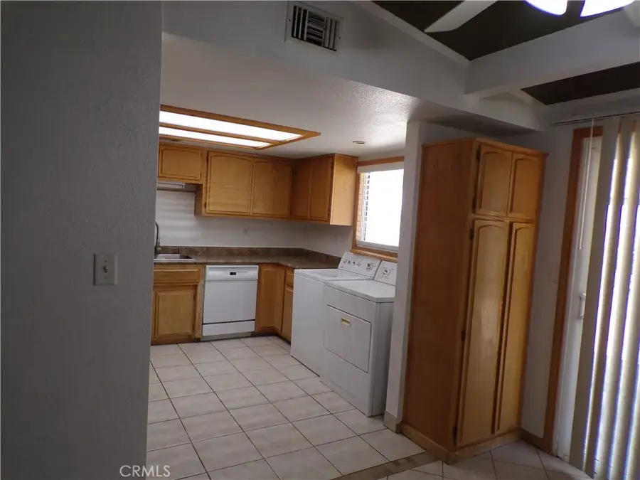561 Frances, Barstow, CA 92311 - Image #3