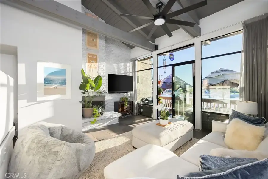 5322 Marina Pacifica Drive South, Long Beach, CA 90803 - Image #3