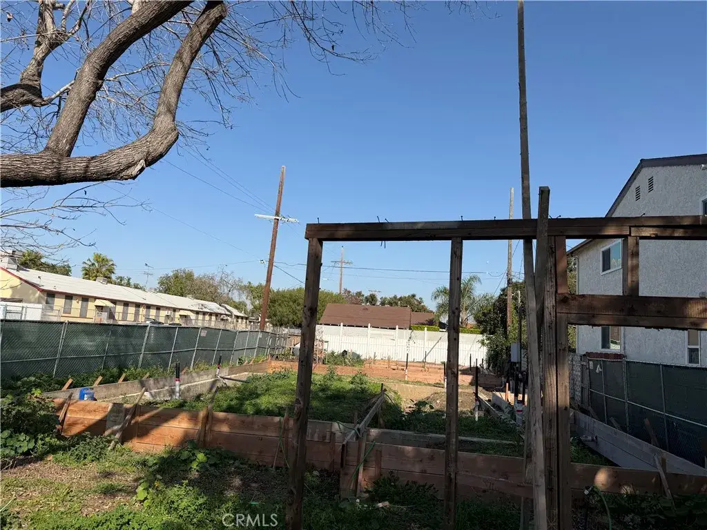 3744 Rosewood Avenue, Los Angeles, CA 90066 - Image #1