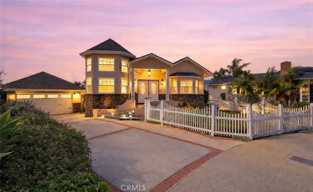 12317 Navy Street, Los Angeles, CA 90066 - Image #1