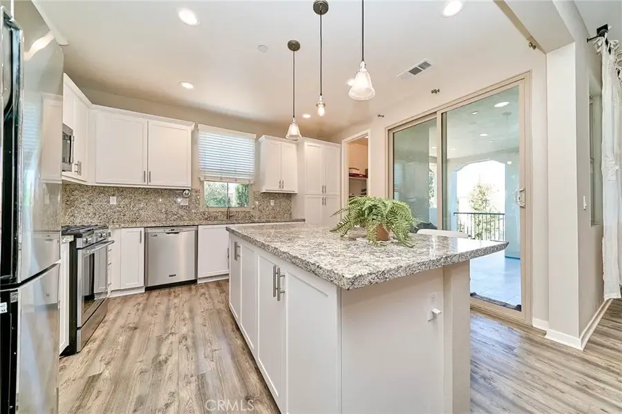 101 Trailblaze, Irvine, CA 92618 - #3