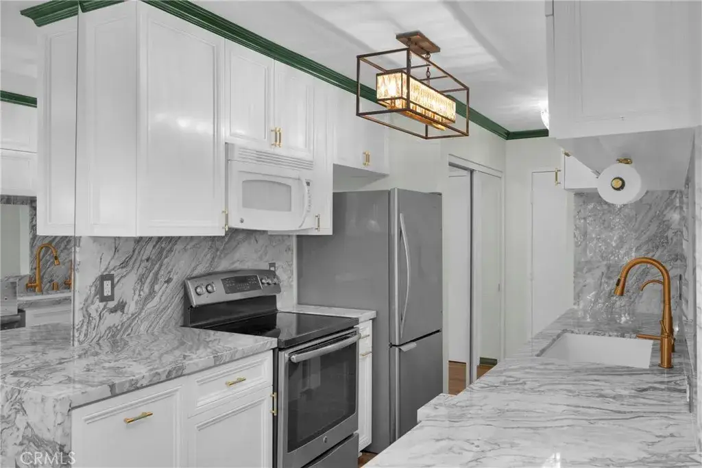 1351 N Orange #205, Los Angeles, CA 90028 - #1