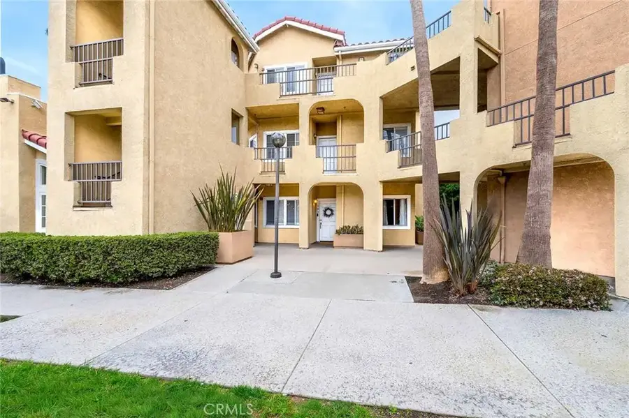 16912 Sims Lane #103, Huntington Beach, CA 92649 - #2