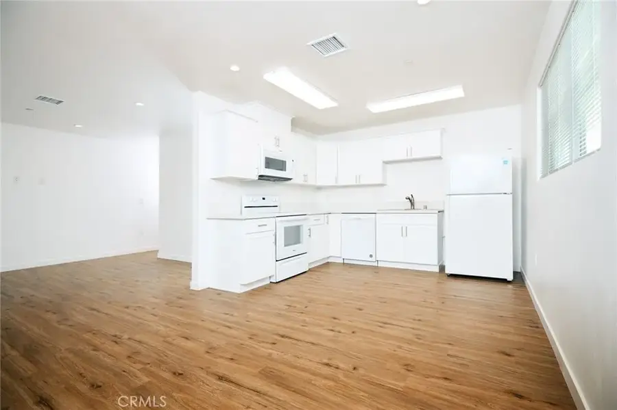 1750 E 63 Street #8, Los Angeles, CA 90001 - #2