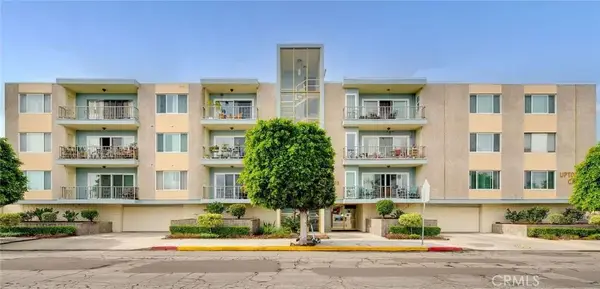 3695 Linden Avenue #9C, Long Beach, CA 90807