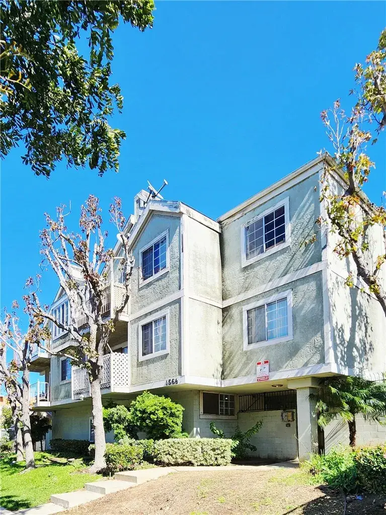 1566 Pine Avenue #202A, Long Beach, CA 90813 - #2