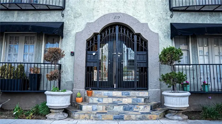 219 Redondo Avenue, Long Beach, CA 90803 - #3