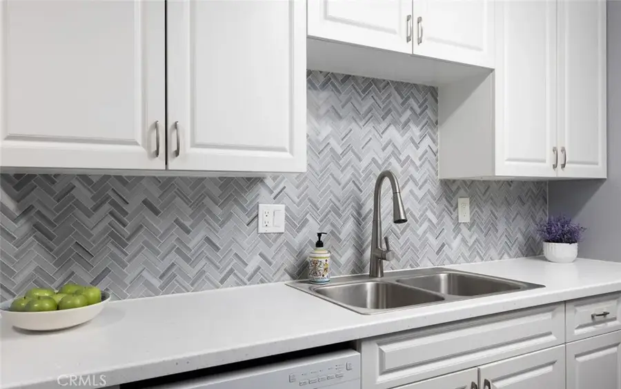 1000 W Macarthur Boulevard #11, Santa Ana, CA 92707 - #3