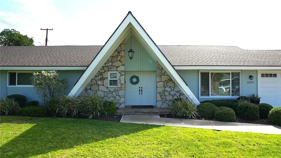 11572 Suburnas Way, North Tustin, CA 92705 - #3